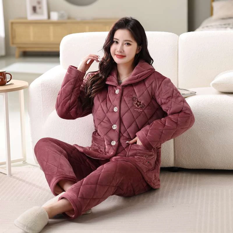 冬季中年妈妈三层加厚加绒珊瑚绒中老年婆婆夹棉睡衣女保暖家居服