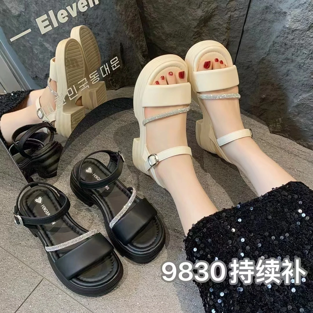 时尚百搭女夏新款仙女风粗跟厚底水钻松糕一字带凉鞋9830