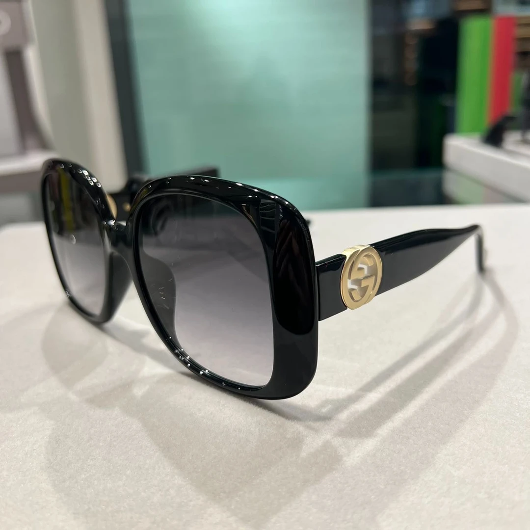 未使用 GUCCI/古驰 /GG/ 新款时尚百搭黑色太阳镜墨镜8  GG1029SA