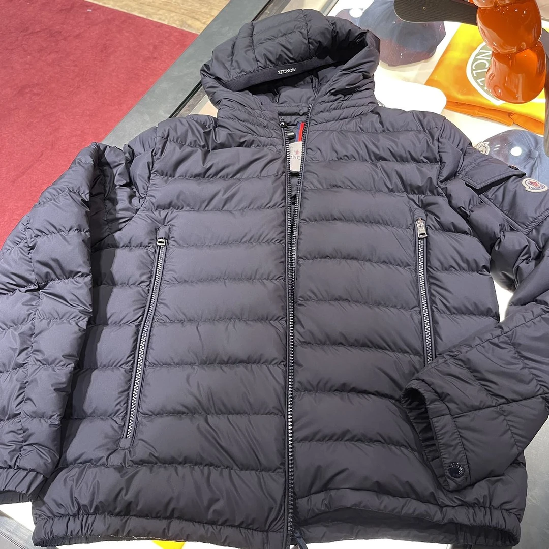 全新未使用 MONCLER 盟可睐蒙口/GG/男士黑色羽绒服GALION