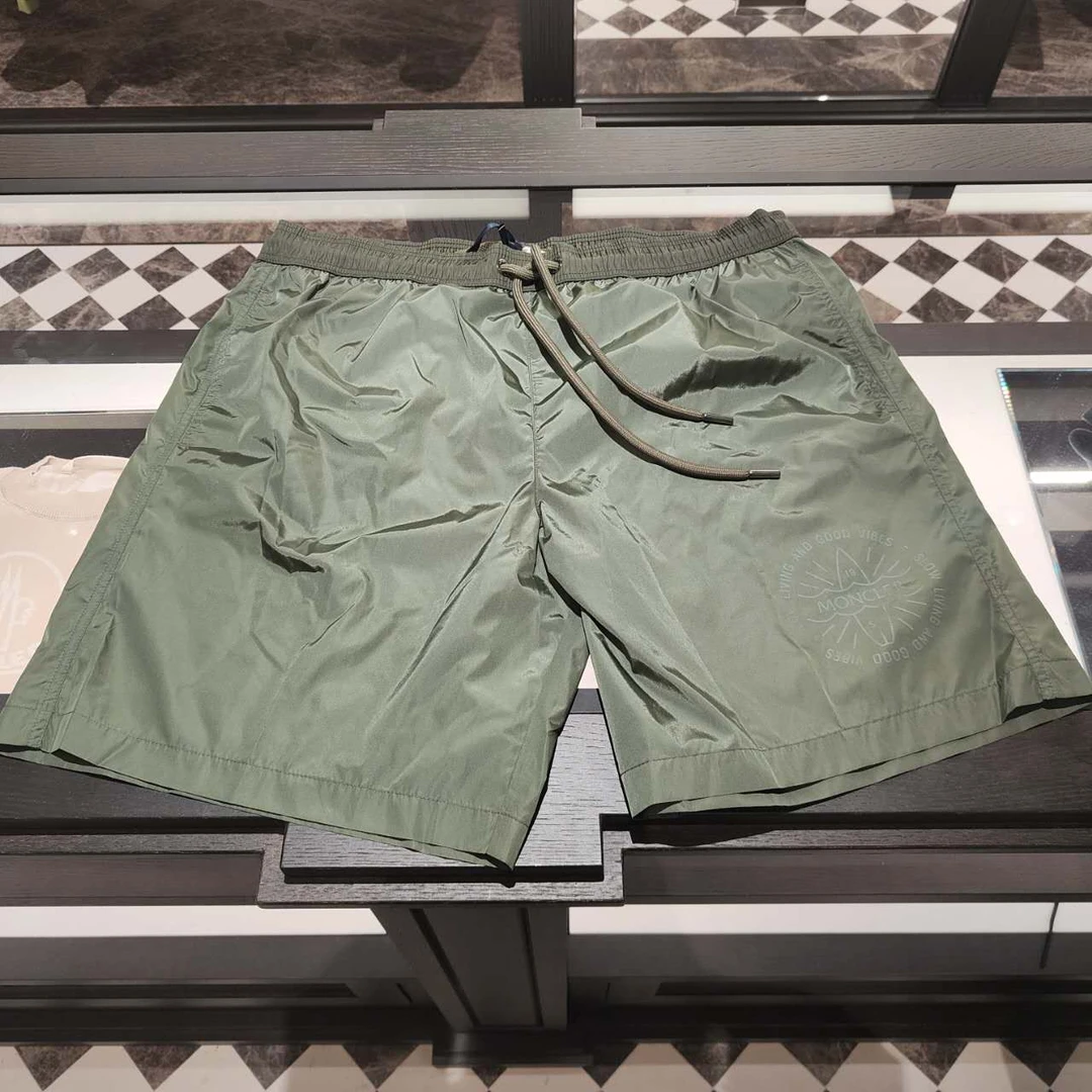 全新未使用 MONCLER 盟可睐蒙口/GG/BOXER男士军绿色沙滩裤短裤