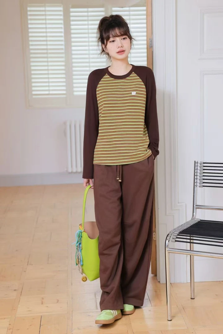 绿条纹拼接长袖针织衫