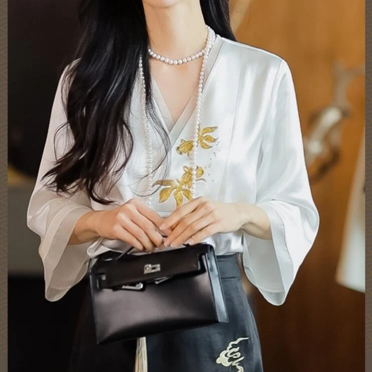 交叉V领锦鲤刺绣上衣2023春夏季新款七分袖国风中式衬衫