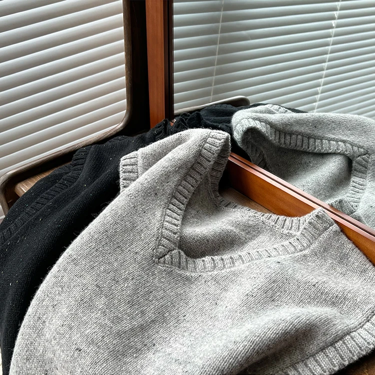 【Miss兔小兔】洋气彩点纱V领套头羊毛针织衫毛衣马甲背心女秋冬