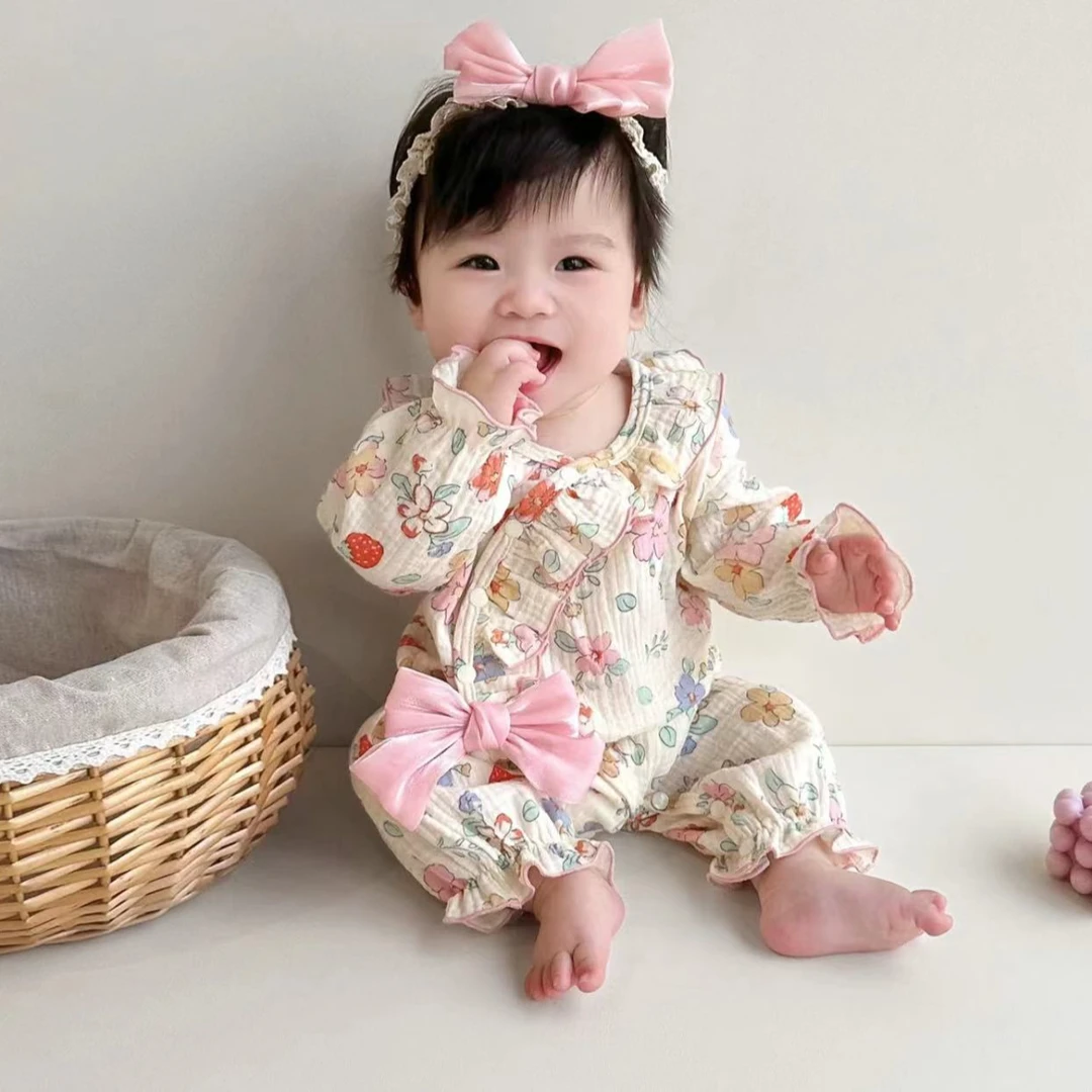 3977清新圆点无骨长袖闭档哈衣