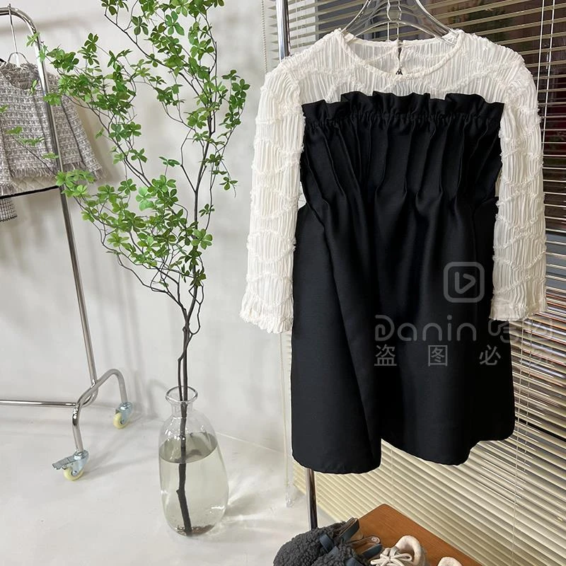 【嗒囜】222873女童法式赫本风连衣裙气质收腰拼接小黑裙洋气裙子