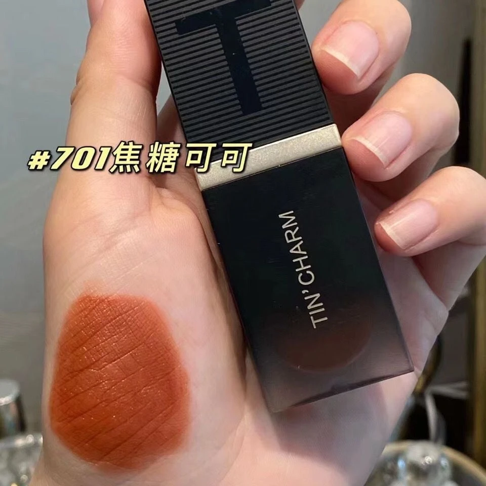 TST庭魅丝绒水润唇釉701