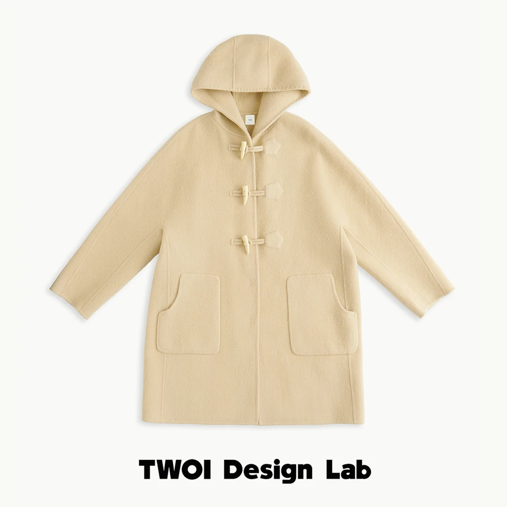 ST "奶女·舒适"「奶油驼牛角对扣精致连帽双面呢大衣」
