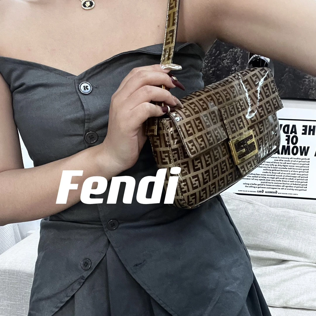 95新 FENDI/芬迪 /613965/芬迪水晶皮法棍