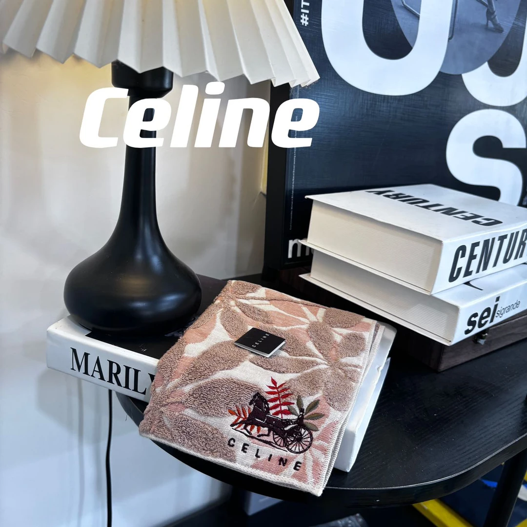 95新 Celine/思琳 /615678/丝巾
