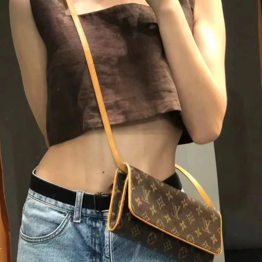 95新 LouisVuitton/路易威登 8612680/黄皮信封