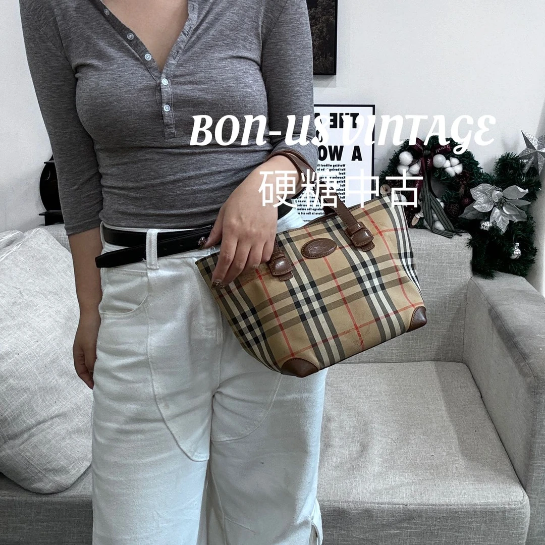 95新 BURBERRY/博柏利 /8612440/菜篮子