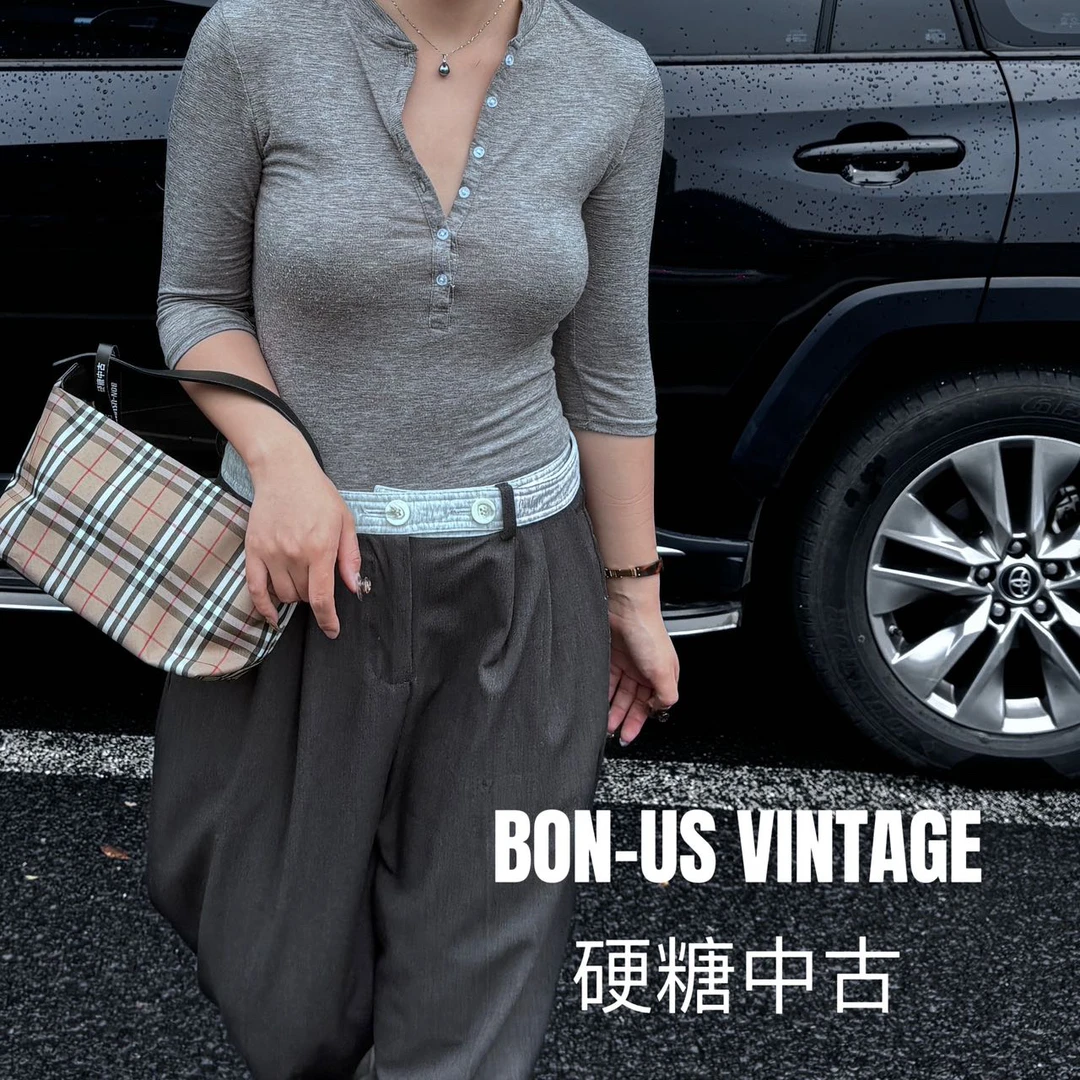 95新 BURBERRY/博柏利 /616832/遛狗