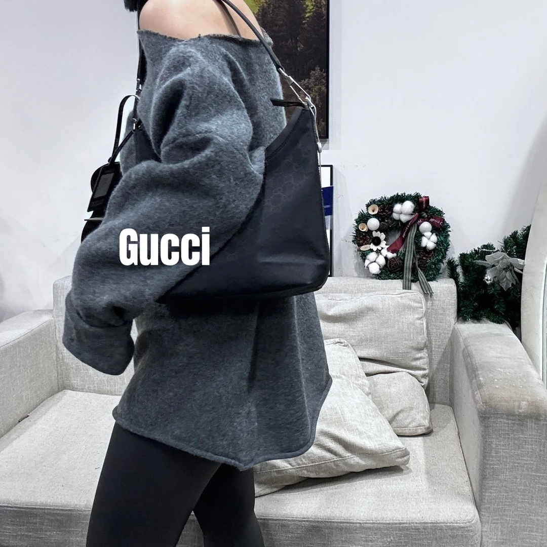 95新 GUCCI/古驰 617455/牛角腋下包