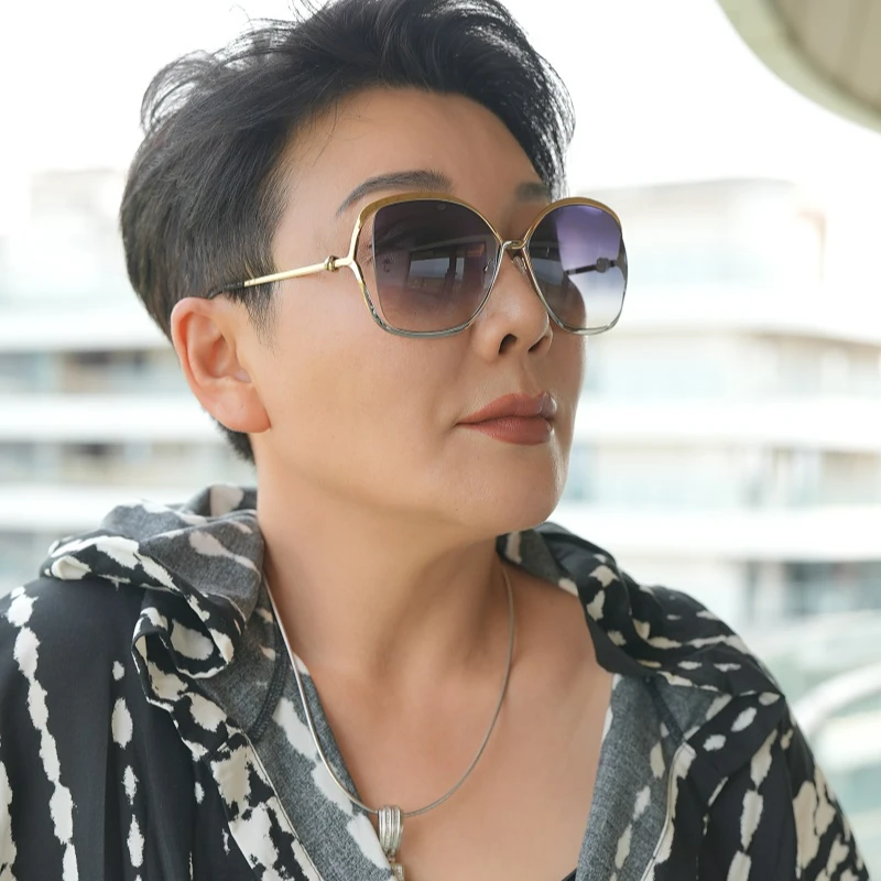 2024新款WZ彩色框架尼龙透灰镜片时尚女款百搭墨镜女款眼镜003