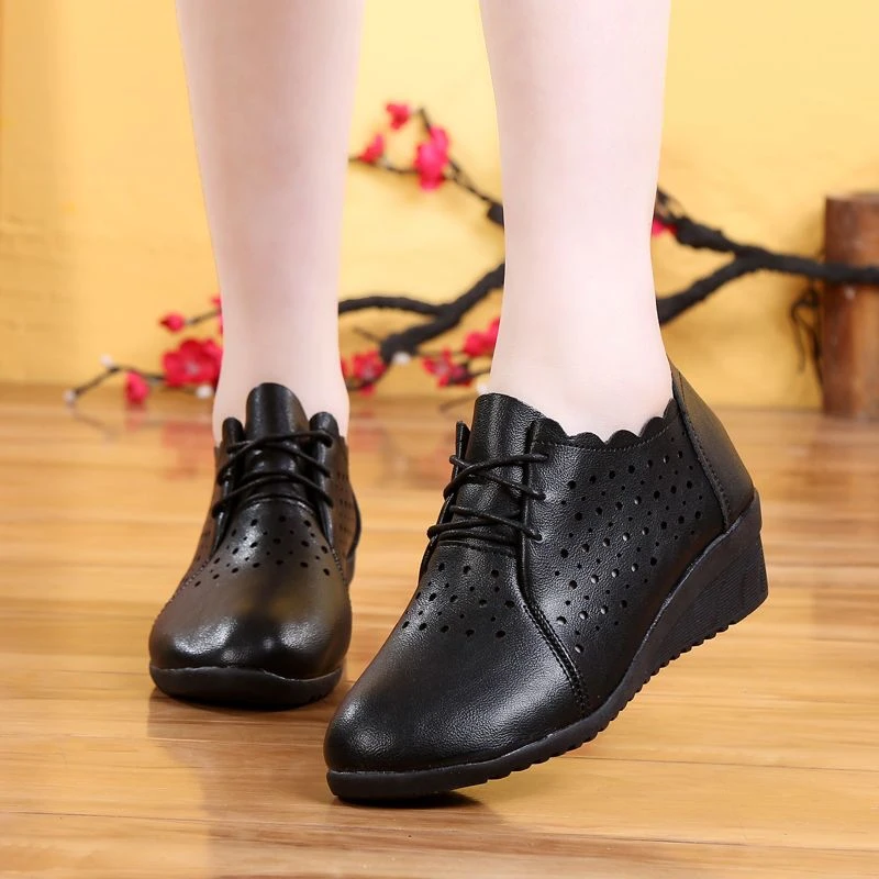 A3女士凉鞋软底舞鞋防滑舒适春秋镂空洞洞鞋中老年妈妈鞋