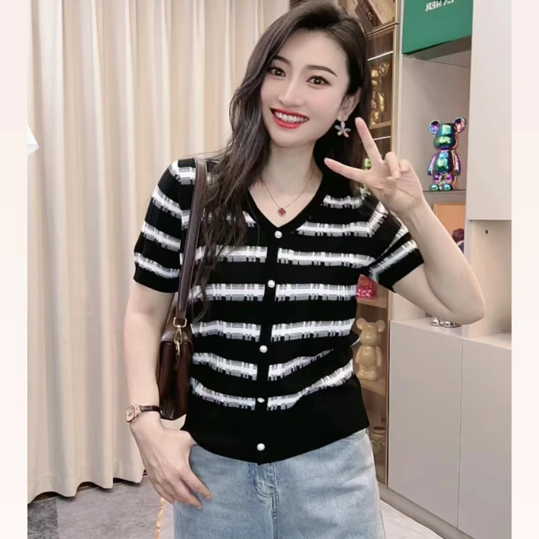 2025年夏季新款冰丝针织短袖女v领薄款上衣套头显瘦女装打底012