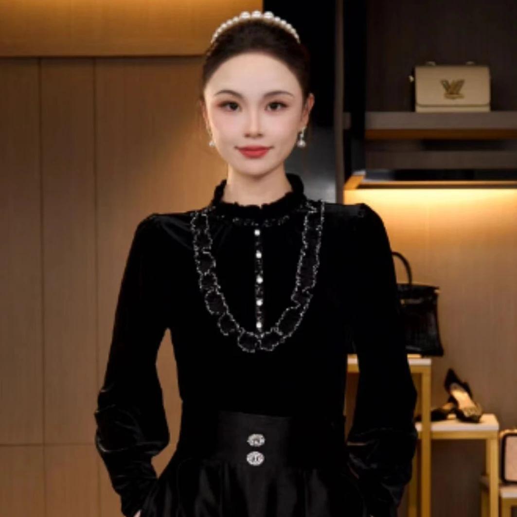 L3D1287 法式复古重工亮片珍珠扣设计时尚百搭修身显瘦丝绒上衣