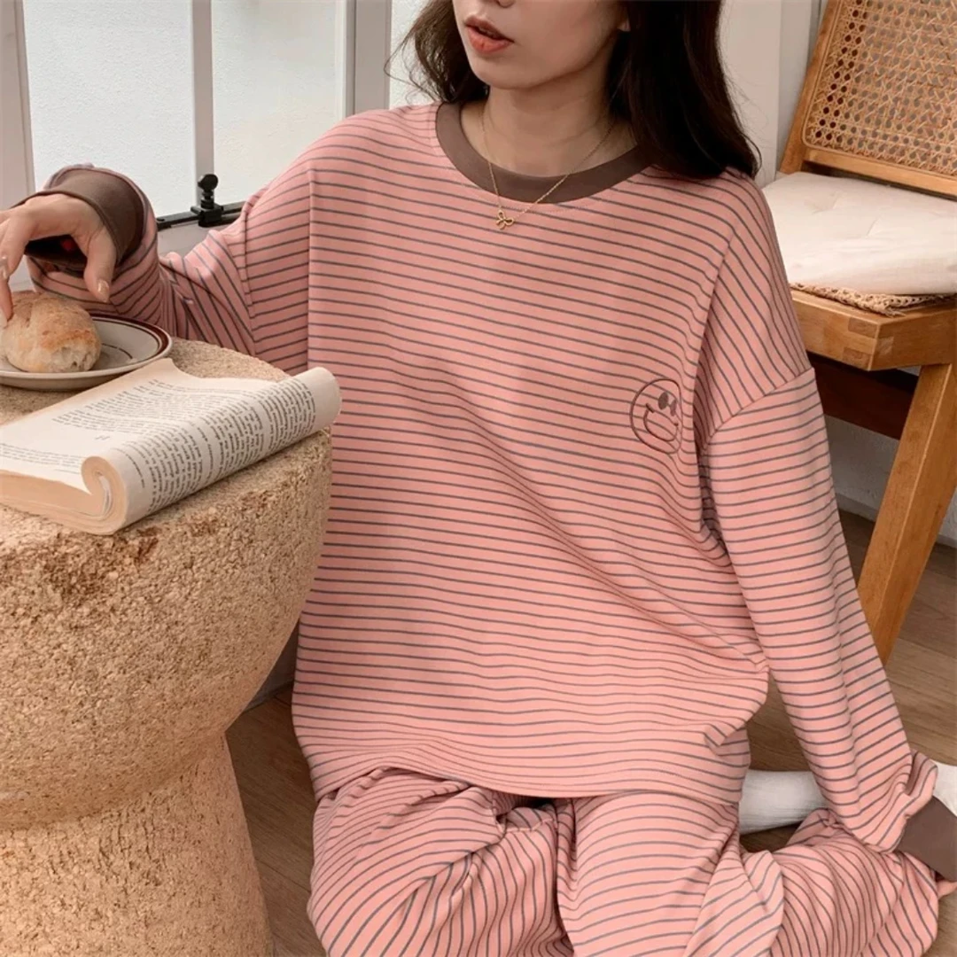 2024年新款笑脸双面德绒女士睡衣长袖休闲宽松版秋冬季保暖家居服