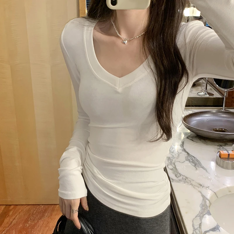 修身V领白色打底衫女春秋2024新款正肩长袖T恤高级感内