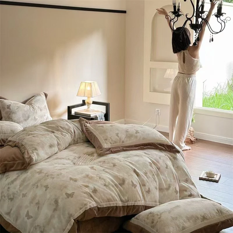 2025冬季慕丝绒四件套【彩蝶】高克重轻奢印花工艺双面加厚亲肤保暖