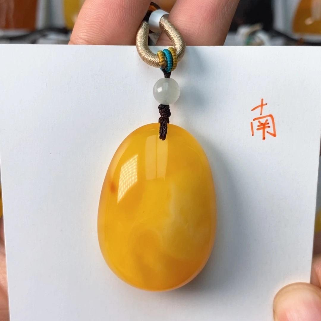 琥珀珠宝奇石未镶嵌一****