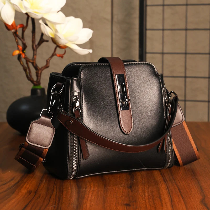 MEILAIDENG美莱登新款时尚百搭高级感水桶包小众休闲多层实用女