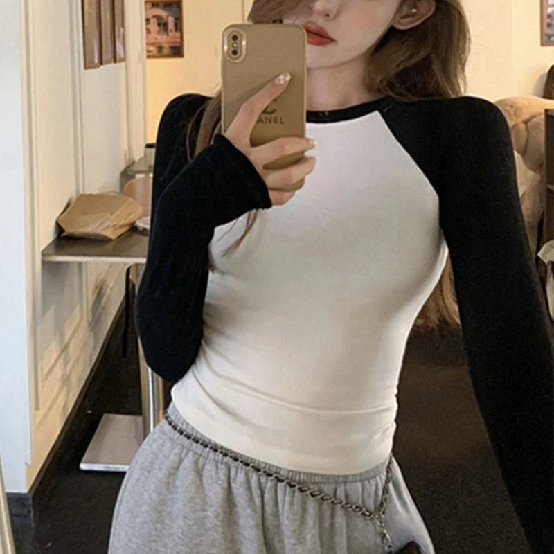 ZOCONOBLE/佐潮甜辣妹长袖T恤女早秋插肩修身显瘦纯棉露脐打底衫