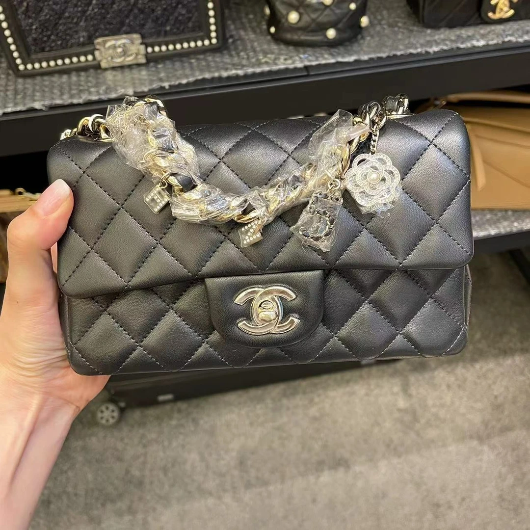 95新 Chanel/香奈儿 黑银大迷你斜挎包/30开/有卡