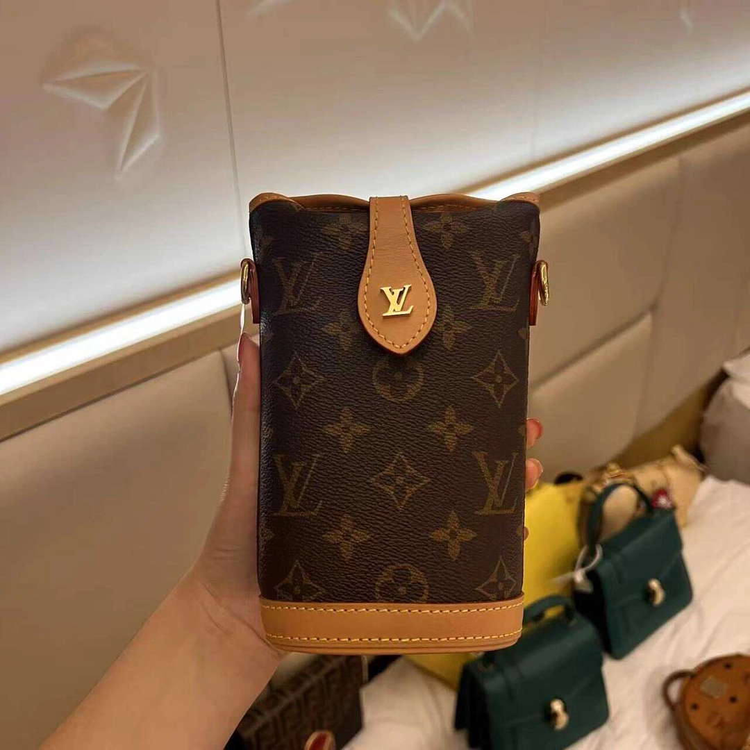 95新 LouisVuitton/路易威登 老花小薯条斜挎包/芯片/派/897132
