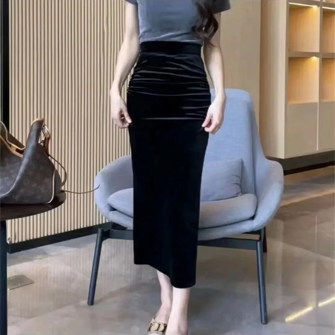 新款金丝绒半身裙修身褶皱黑色高腰秋冬中长款显瘦一步开叉半身裙