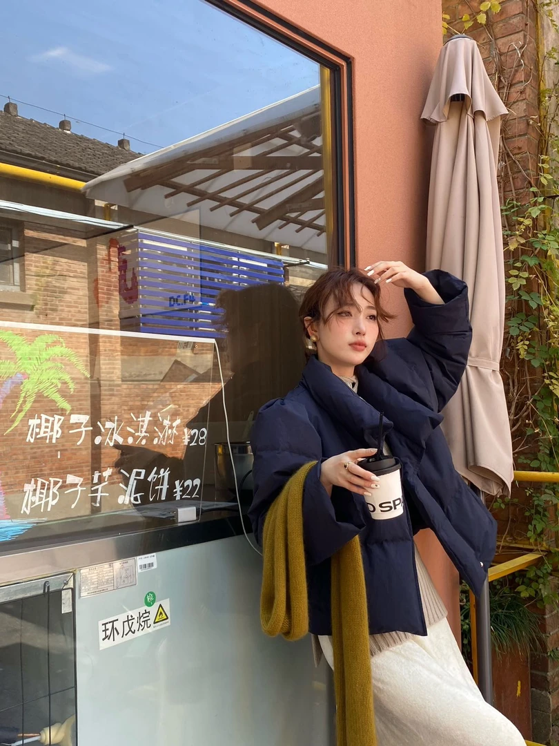 恩熙家的k·m冬款泡泡袖短款外套6812