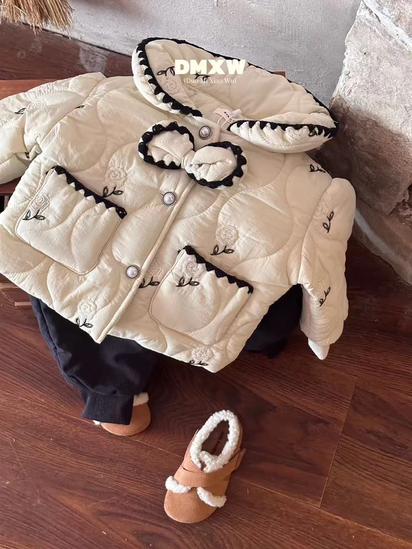 2415花朵蝴蝶结套装哆米新款秋冬款外套休闲百搭卫衣卫裤保暖童装