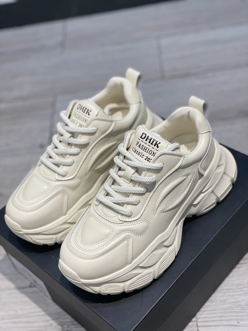 新款真皮老爹鞋.