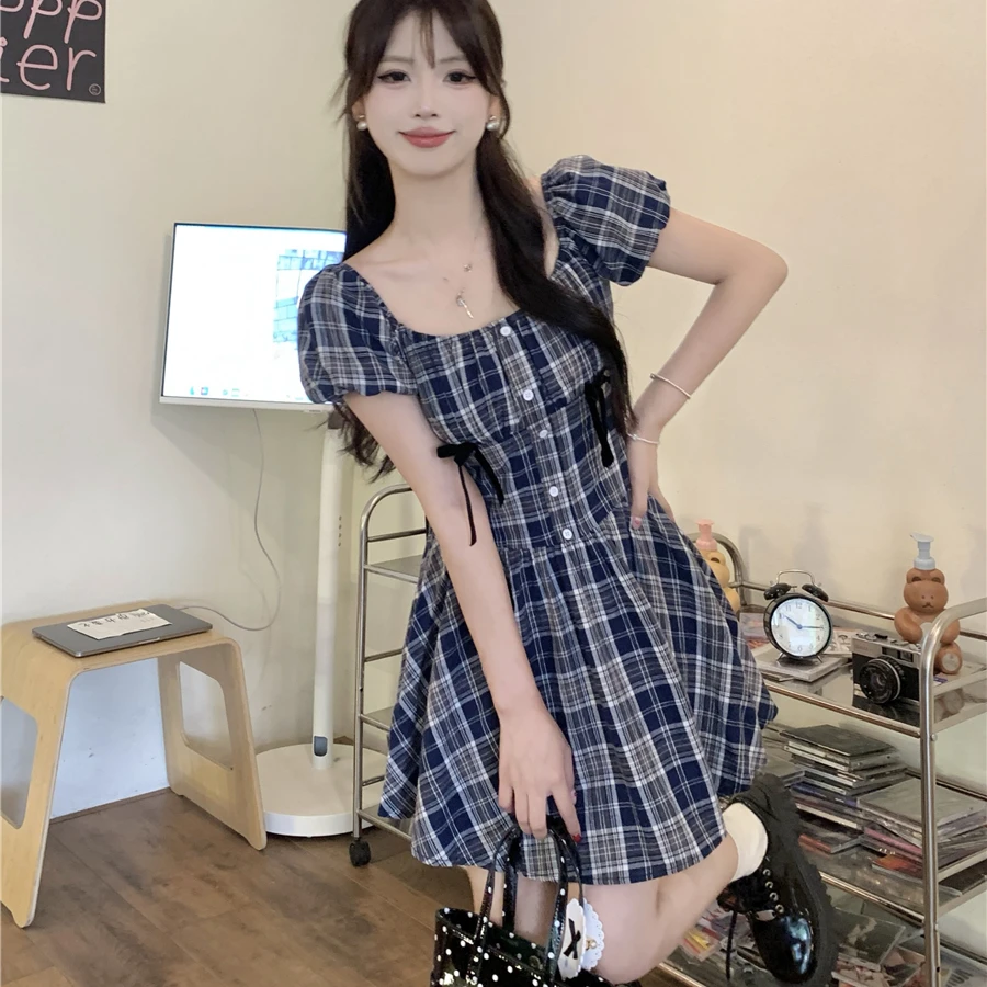 显瘦格纹收腰蝴蝶结方领大码连衣裙 1133