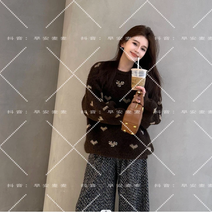 M·W STUDIO 【深烘摩卡】爱心毛衣圆领套头气质宽松 2024秋季新款