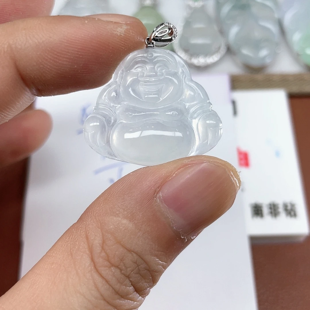 翡翠吊坠(赠链)18K金镶嵌