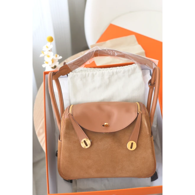 全新未使用 Hermes/爱马仕 Lindy26 D刻 S皮/麂皮 金棕金扣女包my