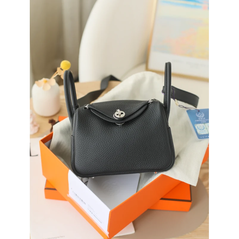 全新未使用 Hermes/爱马仕 mini Lindy18 B刻 TC皮 黑色 银扣