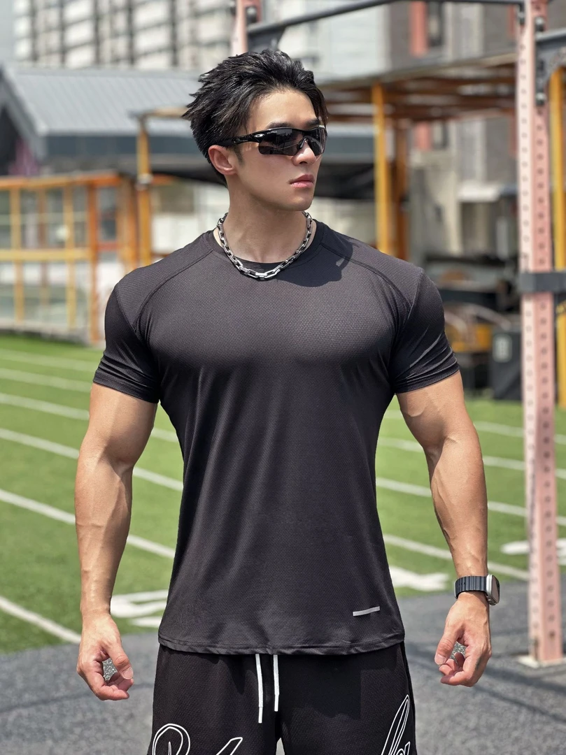 【冰感】休闲圆领T恤男士透气吸湿排汗速干跑步训练健身运动短袖T恤
