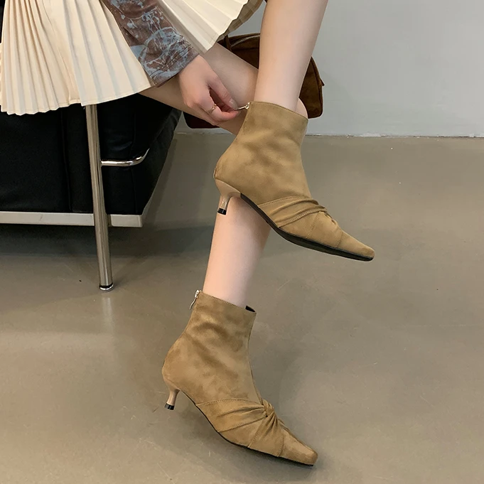 褶皱马丁靴2024秋冬新款绒面蝴蝶结气质韩版中跟鞋女瘦瘦靴单靴子
