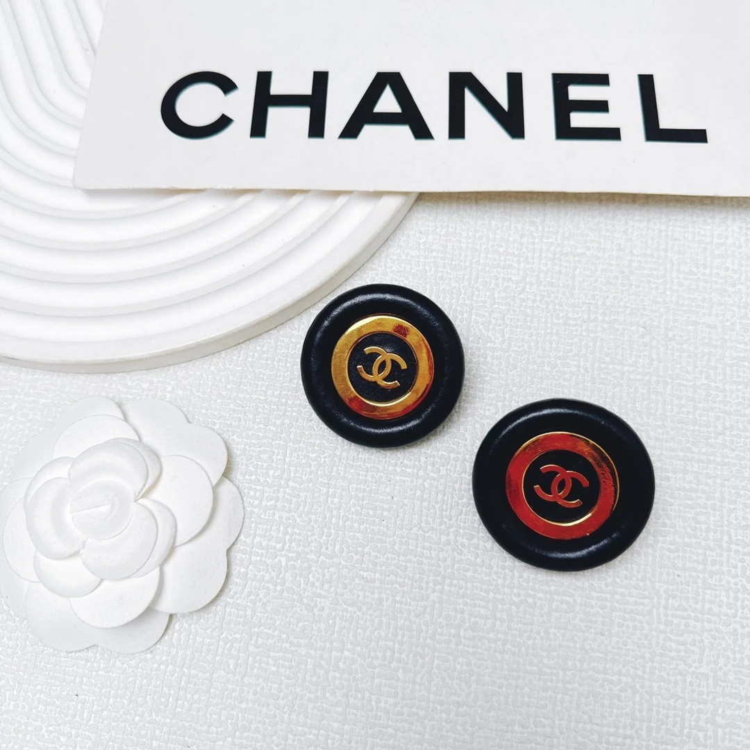 95新 Chanel/香奈儿 柚礼中古/香奈儿黑金双C耳夹LZ411439