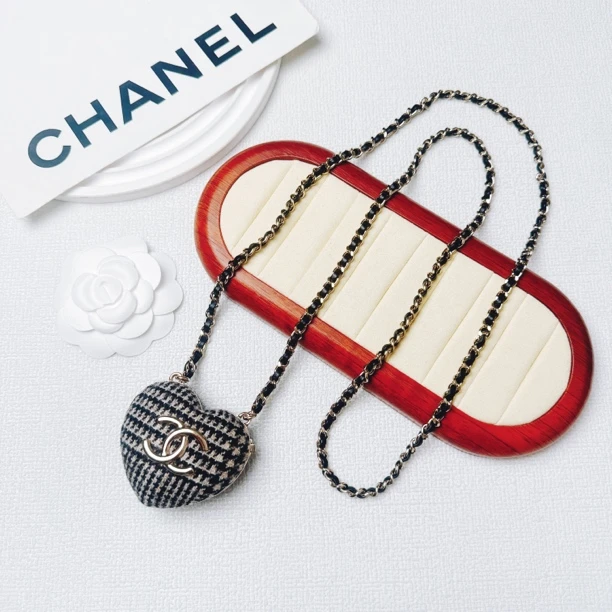 95新 Chanel/香奈儿 柚礼中古/香奈儿毛呢桃心双C项链NXP