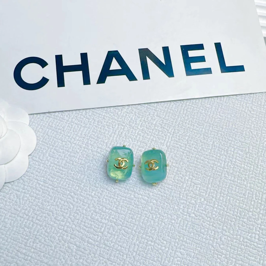 95新 Chanel/香奈儿 柚礼中古/香奈儿浅绿糖豆耳夹CQ406028