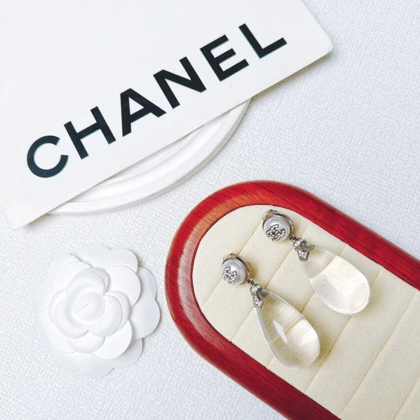 95新 Chanel/香奈儿 柚礼中古/香奈儿瀑布水滴透明耳夹NC412051