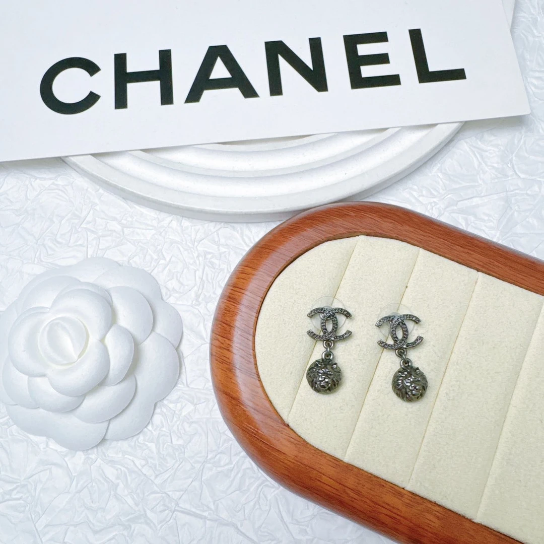 95新 Chanel/香奈儿 柚礼中古/香奈儿枪色双c狮子耳钉cc411010