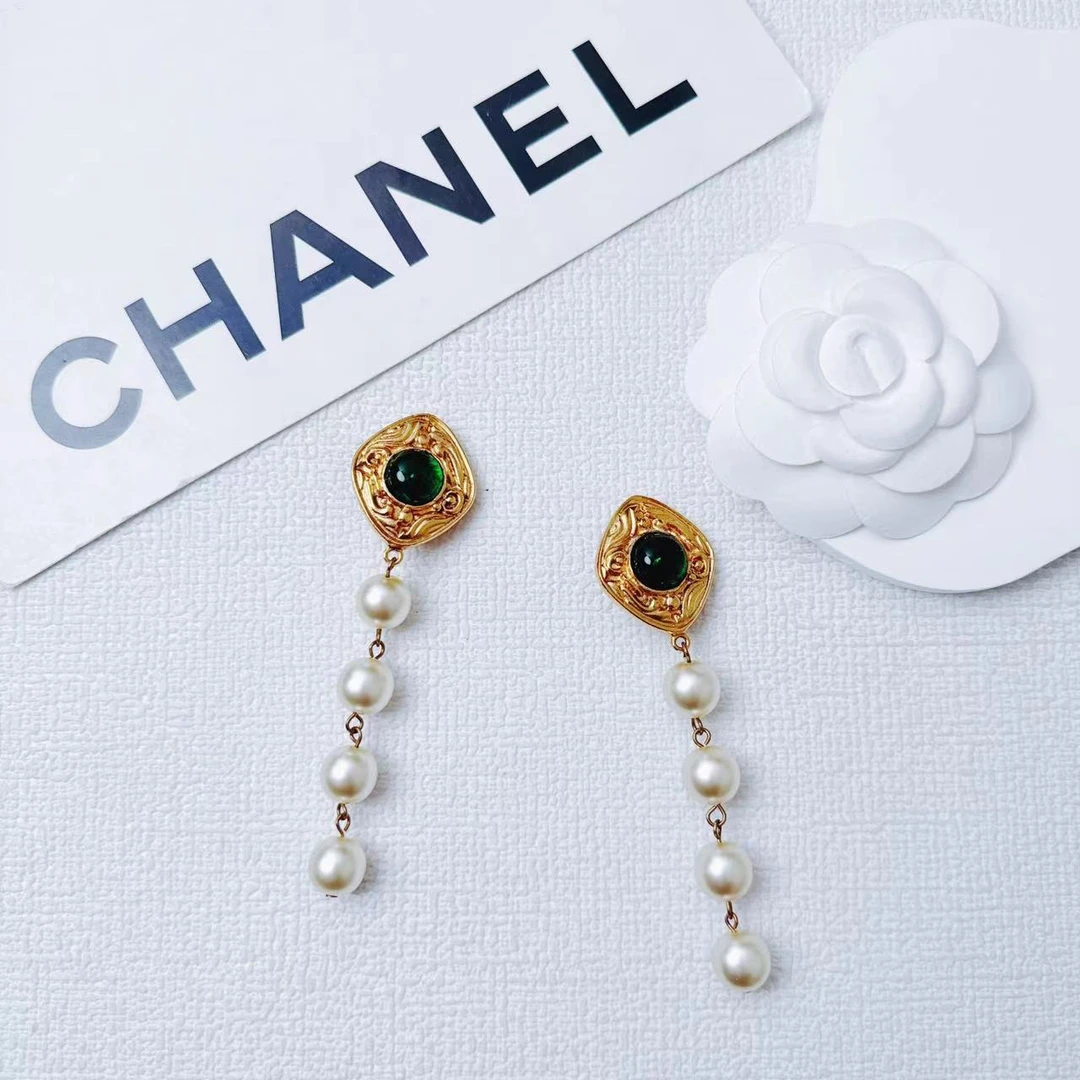 95新 Chanel/香奈儿 柚礼中古/香奈儿绿琉璃珍珠扫肩耳夹LE502010