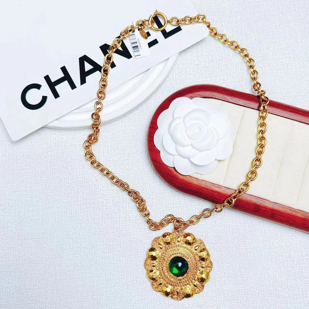 95新 Chanel/香奈儿 柚礼中古/香奈儿大圆盘绿琉璃项链cq406064