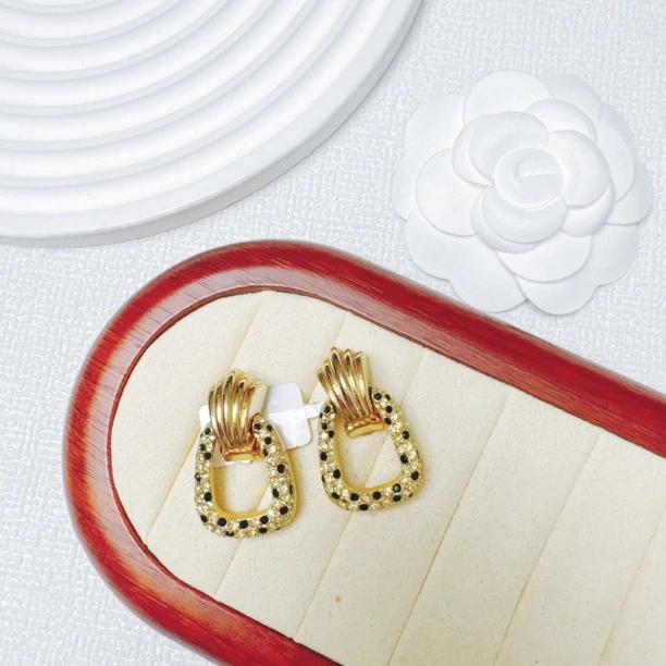 95新 DIOR/迪奥 柚礼中古/迪奥黑白满钻方形耳夹LZ408867