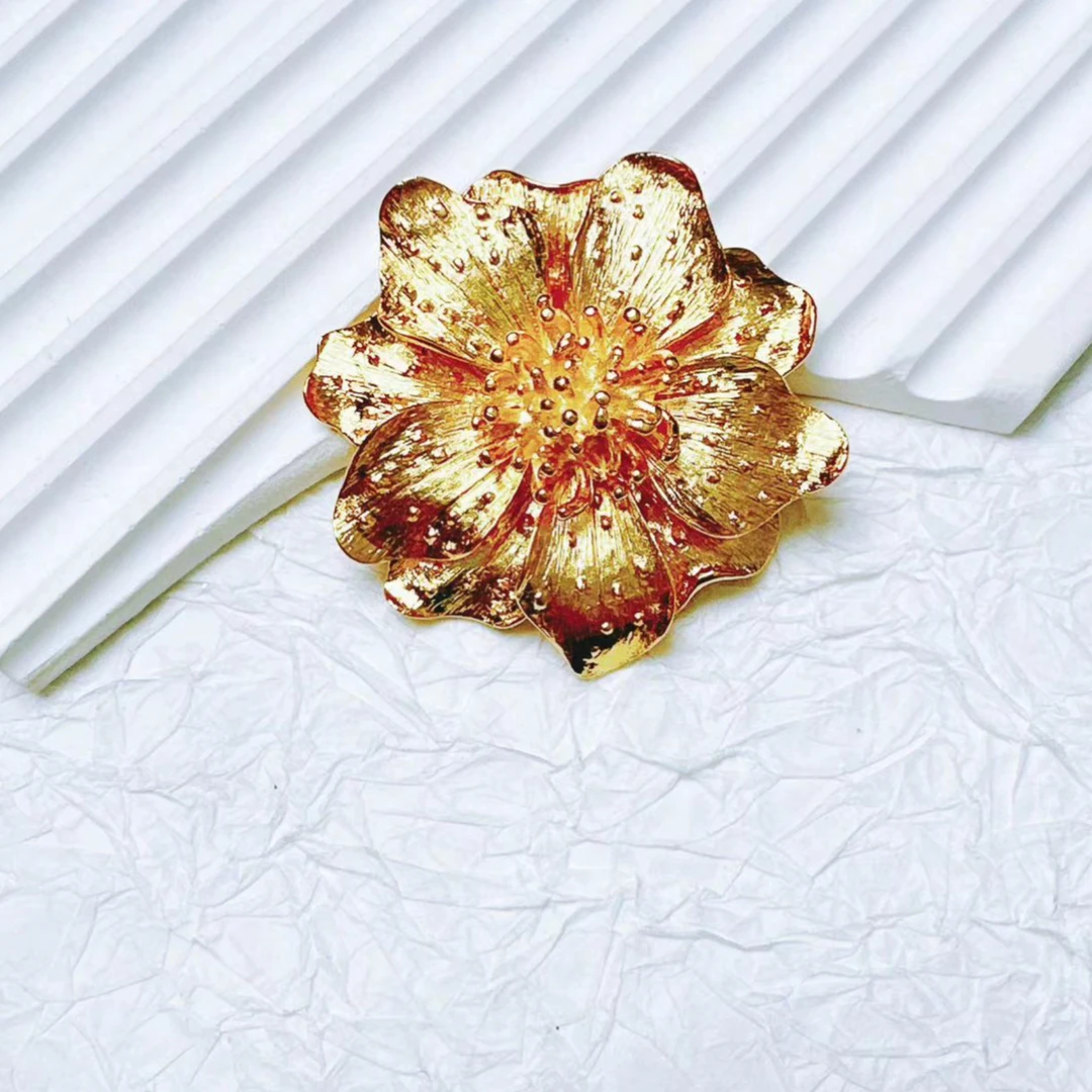 95新  柚礼中古/ KJL素金花朵胸针LZ403420